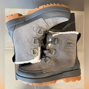 Sorel Women’s Tivoli IV Gray and Tan Boots